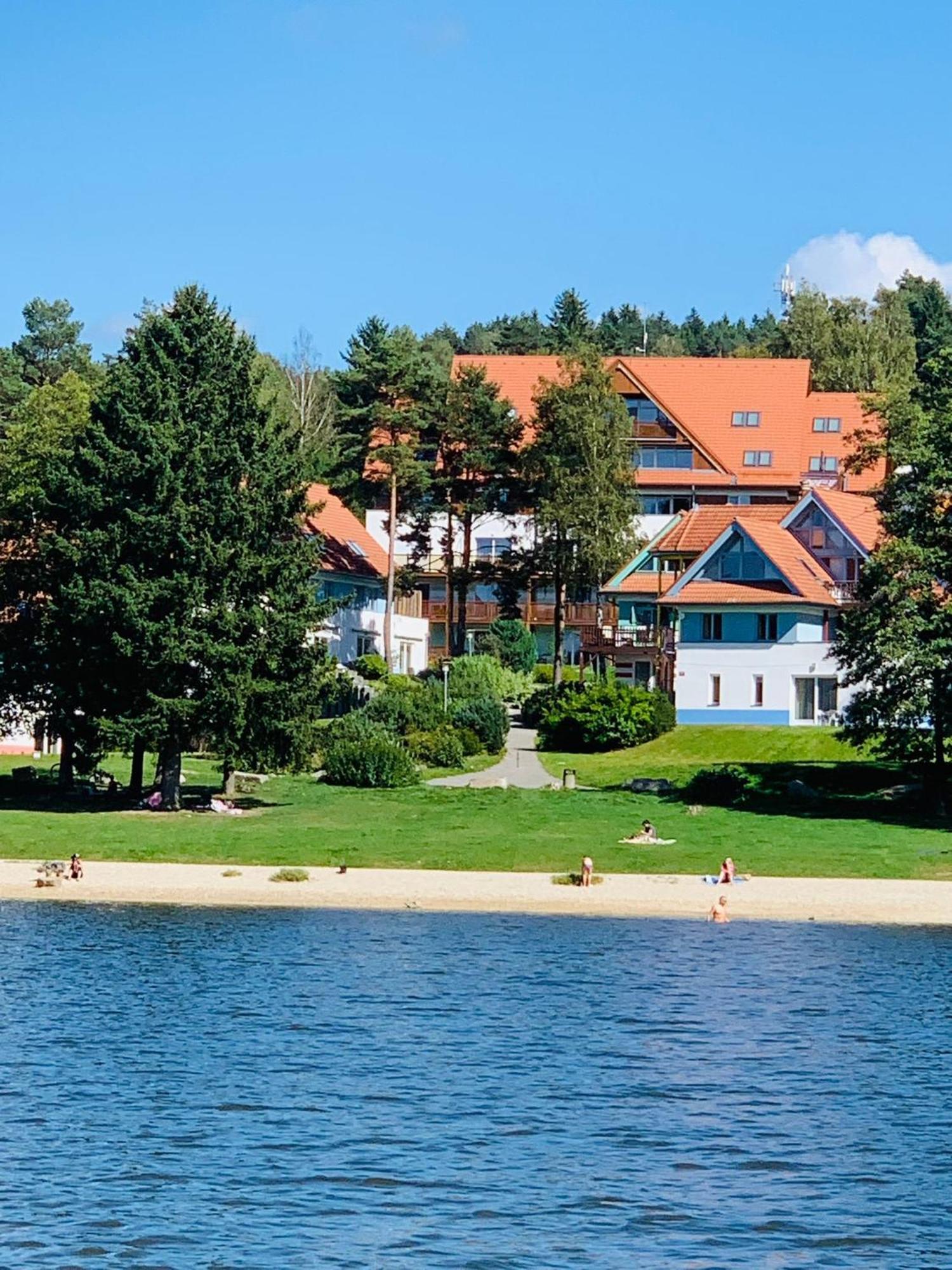 Lipno Beach Apartment Lipno nad Vltavou Eksteriør billede