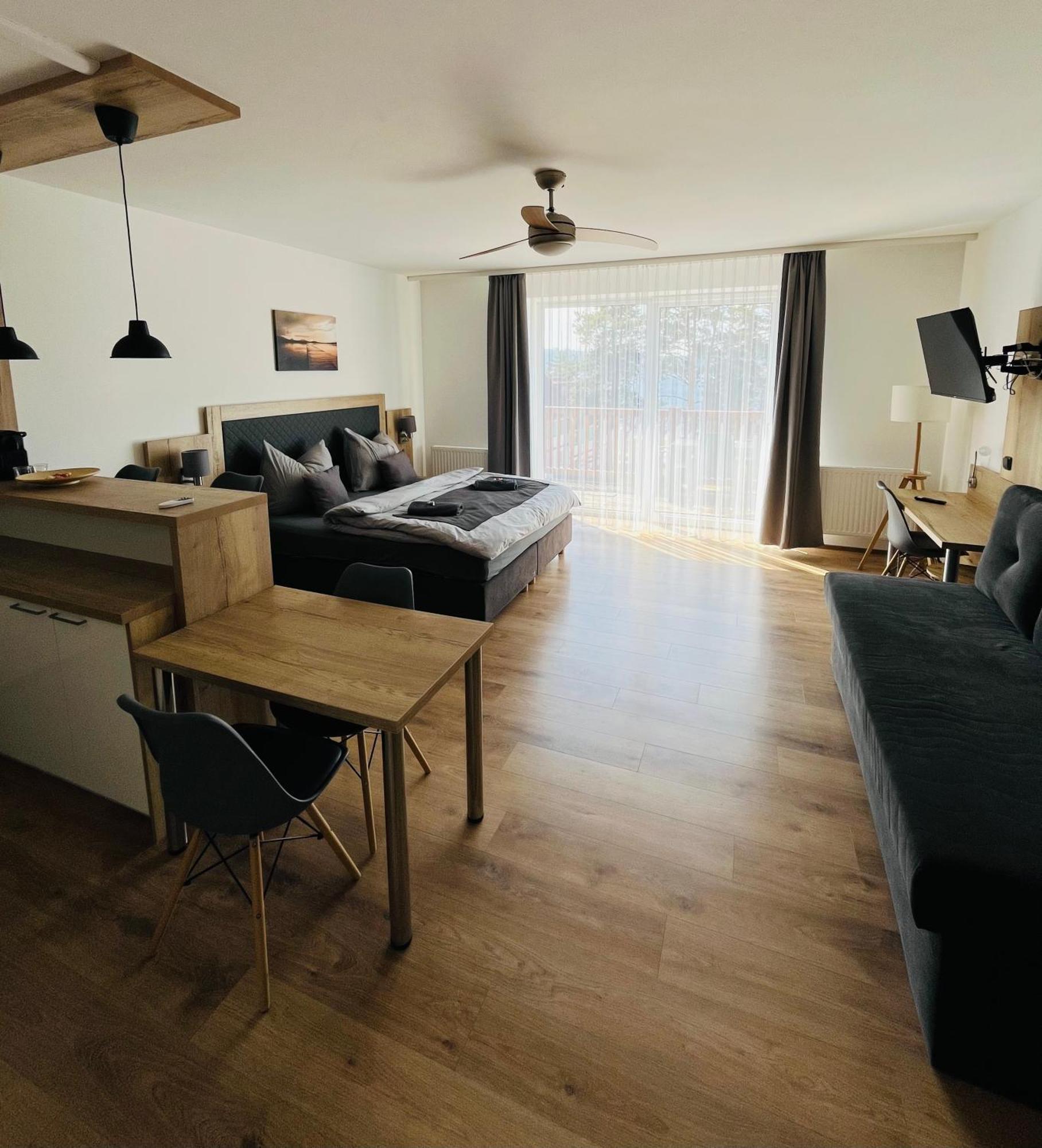 Lipno Beach Apartment Lipno nad Vltavou Eksteriør billede